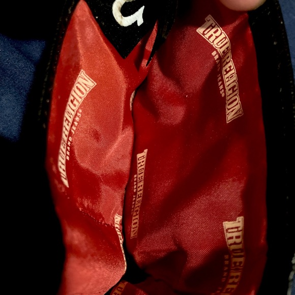 NWOT True Religion Genuine Leather Bi-fold Wallet - Picture 4 of 4